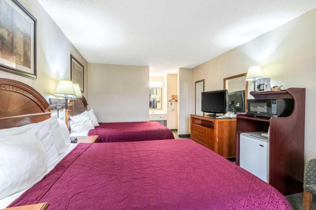 Quality Inn Ripley Eksteriør billede