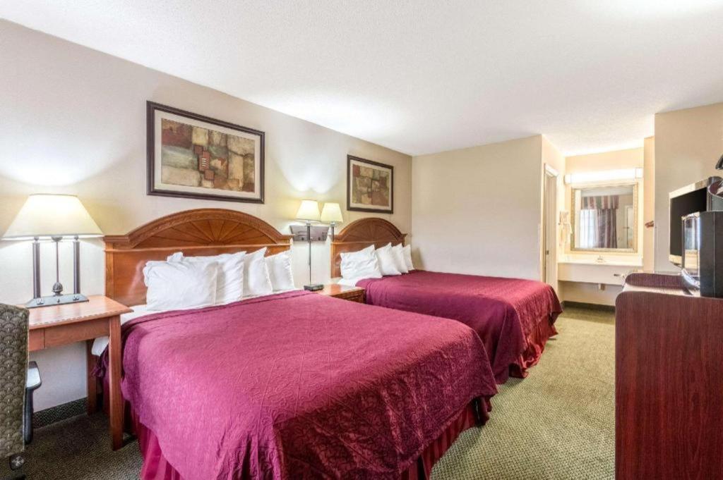 Quality Inn Ripley Eksteriør billede