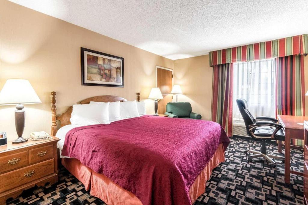 Quality Inn Ripley Eksteriør billede