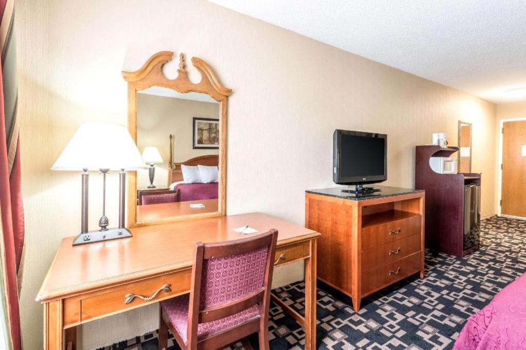 Quality Inn Ripley Eksteriør billede